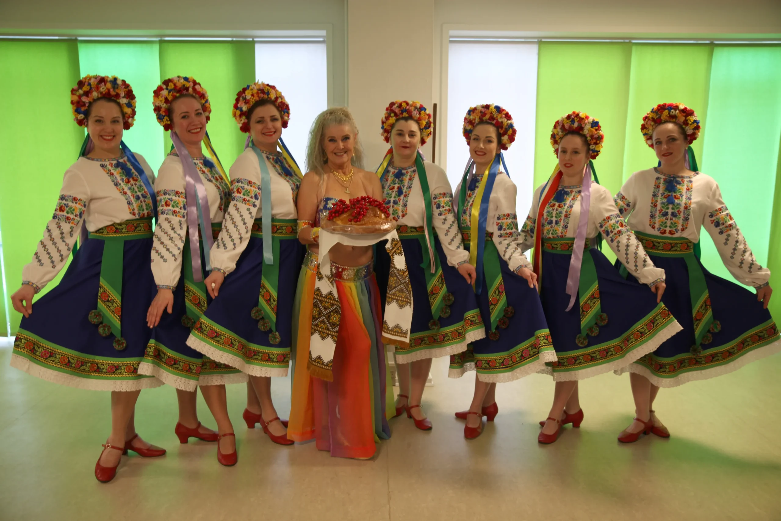 Aziza og Ukrainske dansere til Mavedans Danmark Bellydance Dream Hafla 2025